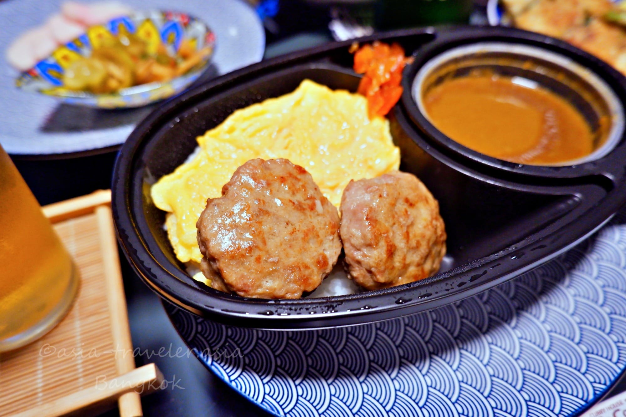 バンコク　ココイチ弁当 ハンバーグオムカレー